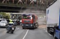 LKW blieb unter Bruecke haengen Koeln Ehrenfeld Innere Kanalstr Hornstr P472